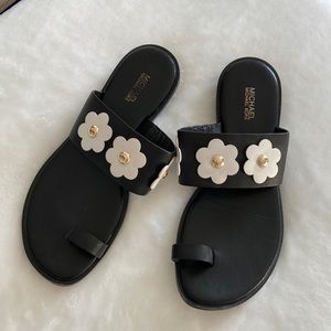 Michael Kors sandal 7.5